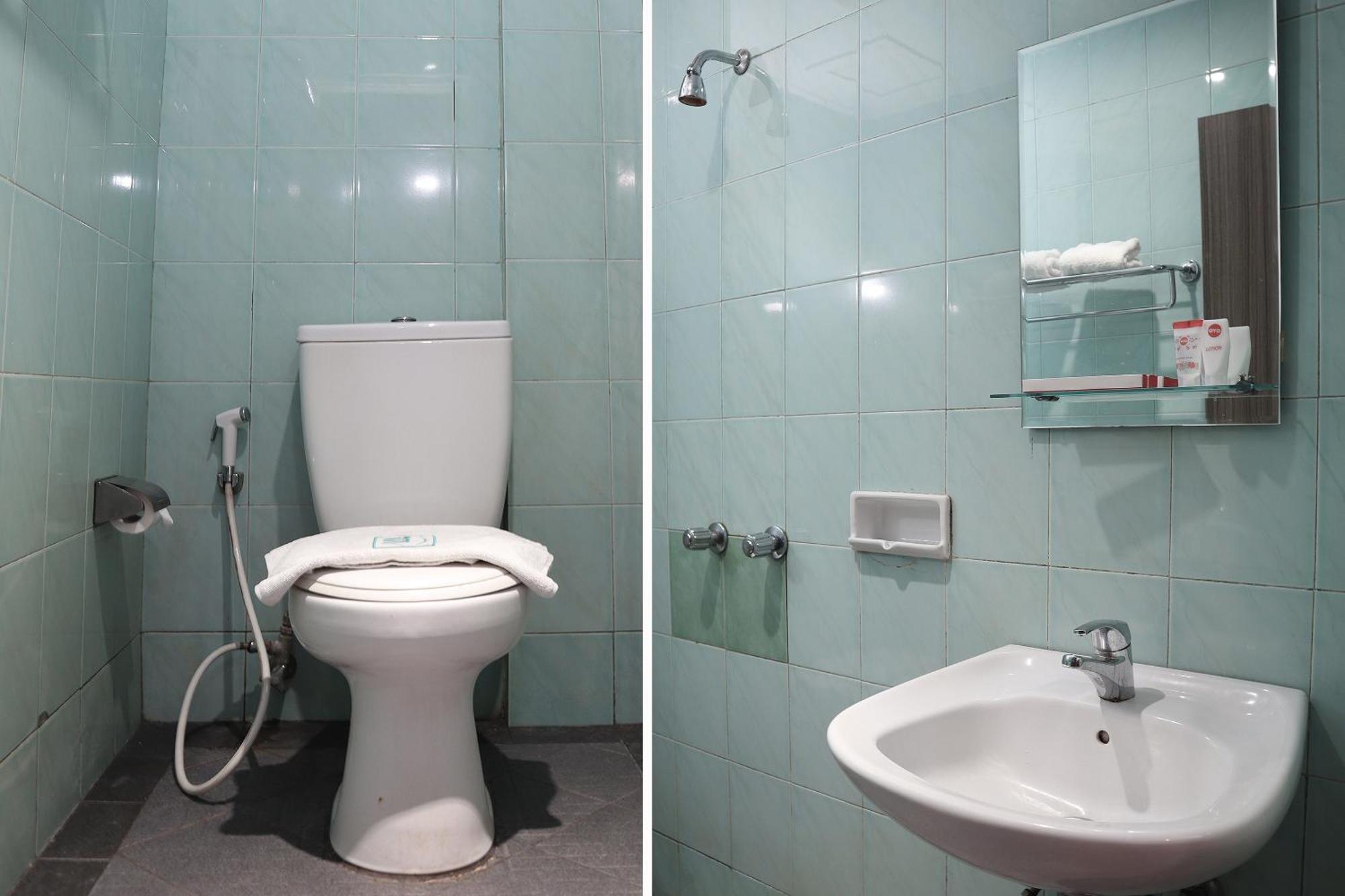 Oyo 742 Mona Plaza Hotel Pekanbaru Kültér fotó